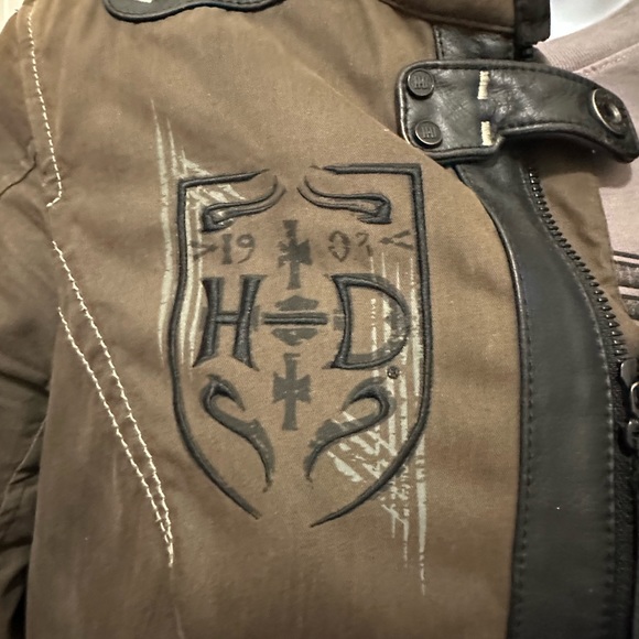 Harley Davidson Riding Jacket - Picture 3 of 15